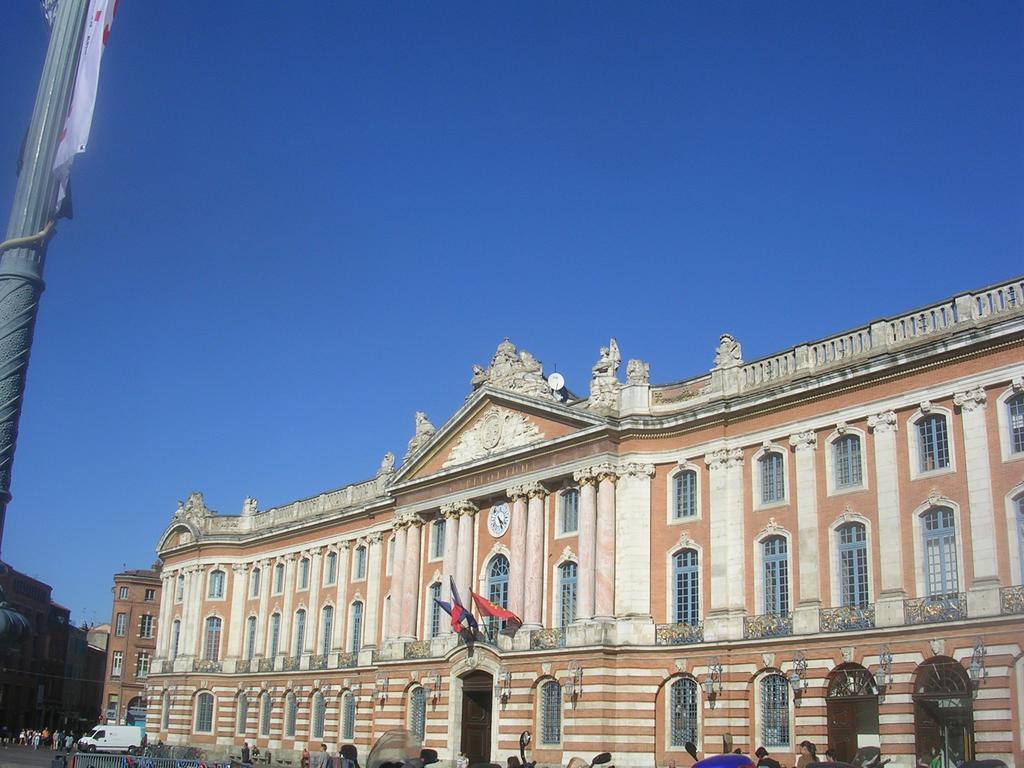 Hotel Ours Blanc - Victor Hugo Toulouse Exteriör bild